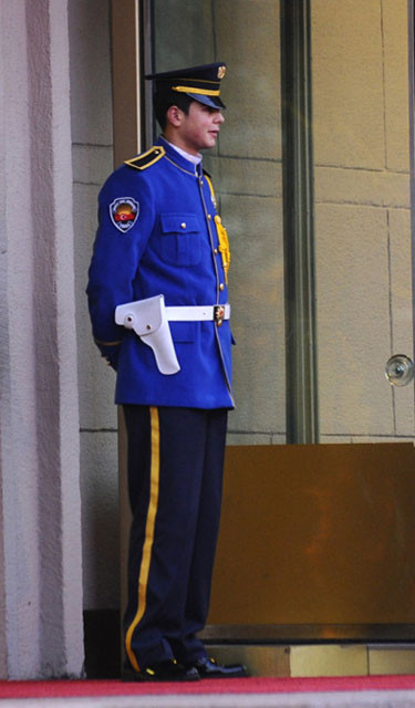 Polisler sarı-lacivert oldu - Resim: 2