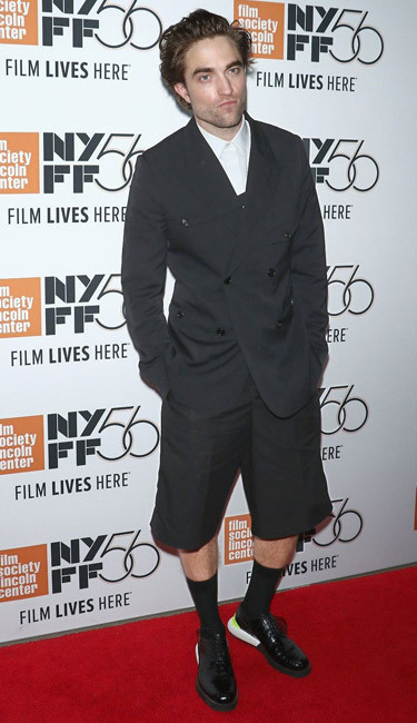 Robert Pattinson galaya öyle bir halde geldi ki görenler şok oldu! Belden aşağısı... - Resim: 2