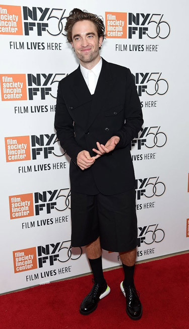 Robert Pattinson galaya öyle bir halde geldi ki görenler şok oldu! Belden aşağısı... - Resim: 4