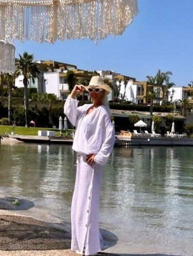 Pınar Dilşeker, eski başkan İsmail Recai Şanlı ile gizlice nişanlandı! Tatilde sarmaş dolaş fotoğrafları sızdı! - Resim: 2