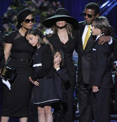 Michael Jackson böyle gömüldü - Resim: 4