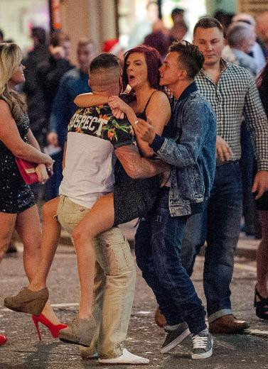 İngiltere'de Noel öncesi çılgınlığı! - Resim: 2