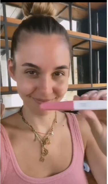 Berfu Yenenler'den eşi Eser Yenenler'e hamilelik testi şoku! - Resim: 3