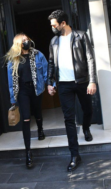 Sinem Kobal ve Kenan İmirzalıoğlu'ndan Lalin bebek açıklaması 'Daha 40'ı çıkmadı' - Resim: 2