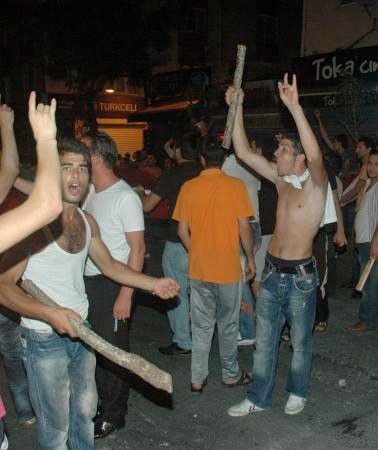 Zeytinburnu'nda PKK'lılar kovalandı - Resim: 2