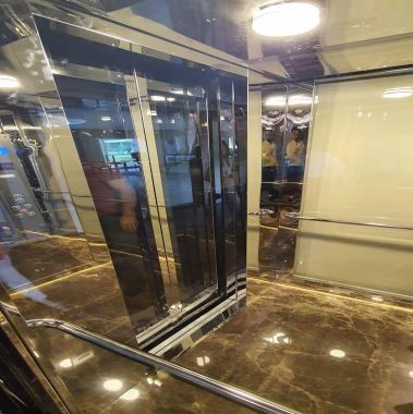 Sağlığı için 1 milyon TL harcama yaptı, bozuk asansör korkulu rüyası oldu - Resim: 0