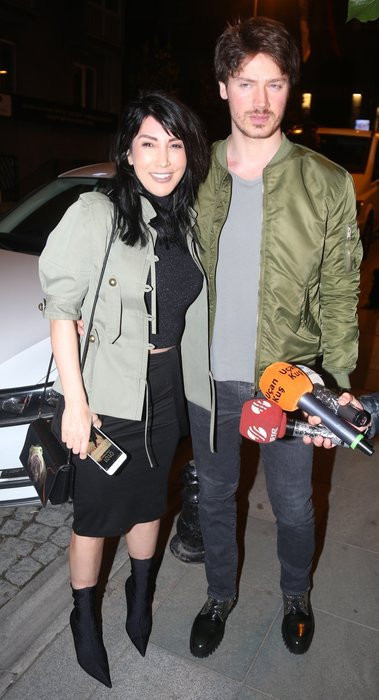 'Yanındaki oğlun mu?'  sorusuna çıldırdı - Resim: 1