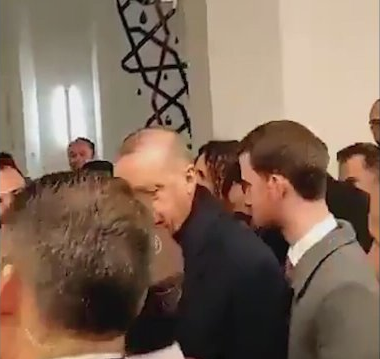 Cumhurbaşkanı Erdoğan ile Amerikalı adam arasında bomba diyalog - Resim: 0