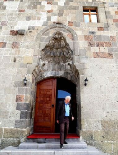 Tarihi camiler Ramazan’a hazır	 - Resim: 1