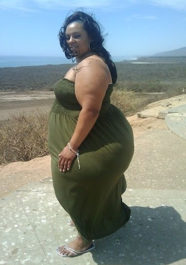 Kalçalarıyla dehşete düşürdü - Resim: 2