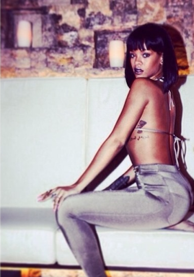 Rihanna Mısır kraliçesi oldu! - Resim: 2