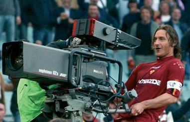 Gol sevincinde sınırları aşanlar... - Resim: 1