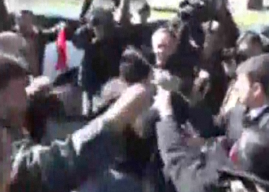 Başbakanlık önünde olaylar çıktı - Resim: 2