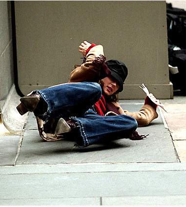 Tepetaklak yere yuvarlandılar - Resim: 1