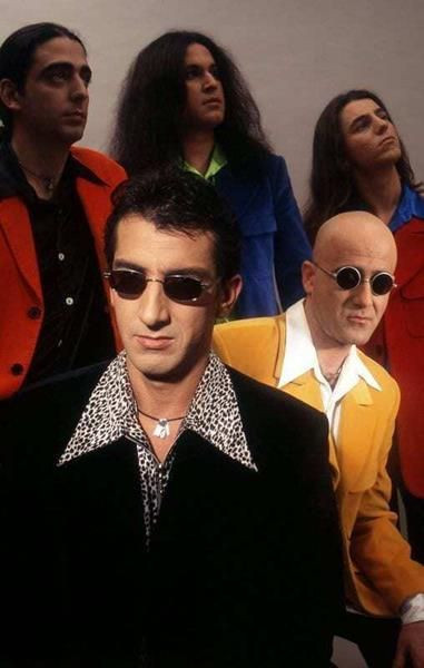 Neden gözlük taktığını yıllar sonra anlattı! Ayna solisti Erhan Güleryüz'ün son halini gören tanıyamadı - Resim: 3