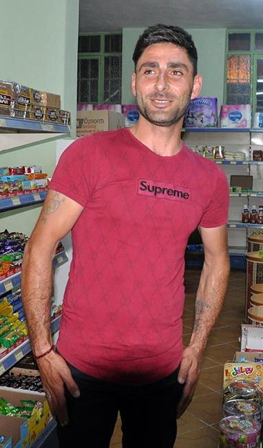 Manisa'da veresiye defterlerini satın alıp dar gelirliyi sevindiren vatandaş - Resim: 3