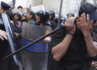 Mısır'da tansiyon düşmüyor - Resim: 1