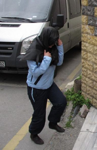 Ünlü şarkıcı fuhuştan gözaltında! - Resim: 1