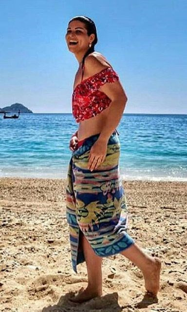 Pelin Öztekin'den bikinili poz - Resim: 1