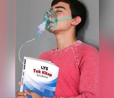 LYS'den önce capsleri geldi stresi en iyi anlatan kareler! - Resim: 2