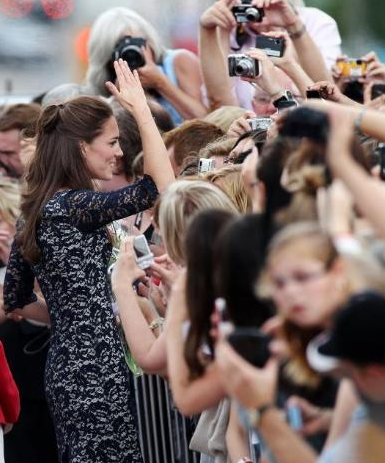 Prensesi giydiren Türk tasarımcı - Resim: 3