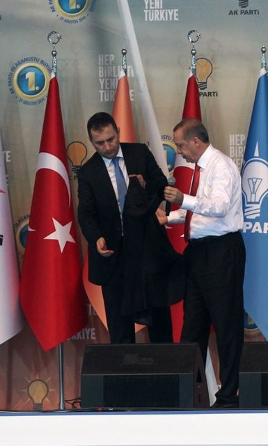 Ak Parti Kongresi'nde sıcak bunalttı - Resim: 2