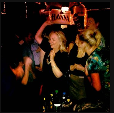 Hillary Clinton alemlere aktı - Resim: 1