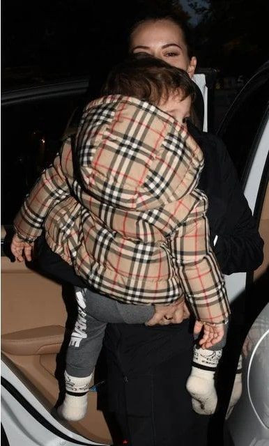 Burak Özçivit ve Fahriye Evcen'in oğulları Karan'ın üzerindeki montun fiyatı şoke etti - Resim: 3