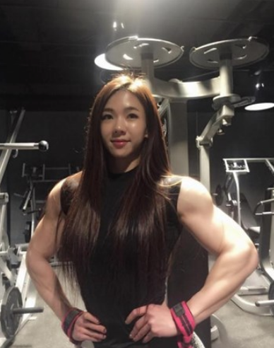 İnanılmaz değişim! Erkekleri kıskandıran 'Kaslı Barbie' - Resim: 4