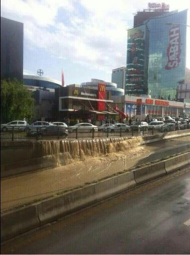 Ankara yağmuru twitter'ı çoşturdu - Resim: 2