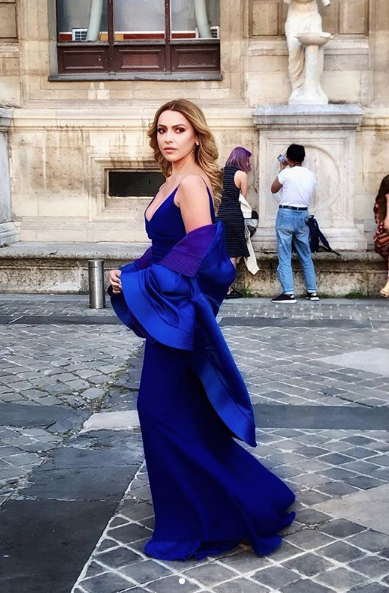 Hadise'nin göğüs dekoltesi Instagram'ı karıştırdı! Gözümüze soksaydın.. - Resim: 1