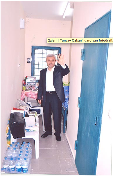 Tuncay Özkan'ın hücresinden ilk fotoğraf - Resim: 1