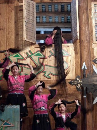 Kadınların saçlarını kesmediği köy - Resim: 3