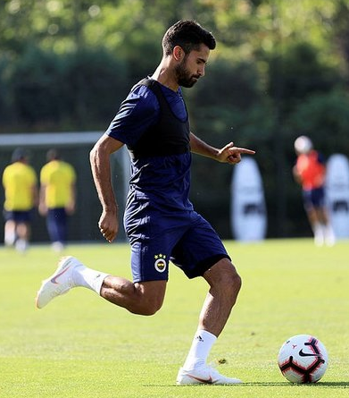 Fenerbahçeli futbolcu Alper Potuk 3 kadınla birlikte yakalandı - Resim: 4