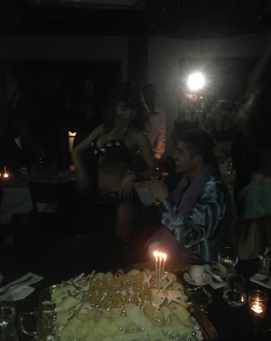 Vur patlasın çal oynasın! Fenerli yıldızın olay görüntüleri - Resim: 4