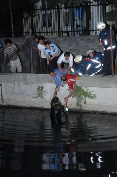 Sevdiği kızı alamayınca... - Resim: 4