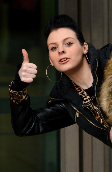 En iyi arkadaşını 13 yaşından beri erkeklere sattı sonunda ise... - Resim: 4