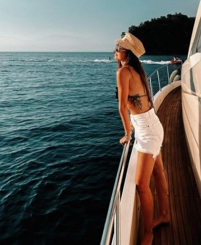 Boşanıyorlardı, bomba şekilde yakalandılar! Bensu Soral ve Hakan Başı'ın tatilde sarmaş dolaş fotoğrafları - Resim: 4