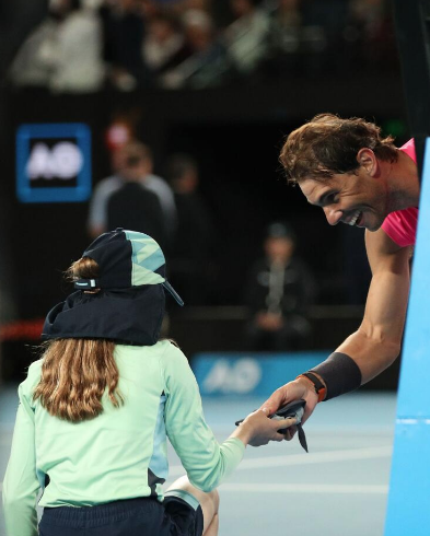 Rafael Nadal top toplayıcı kızı vurdu yürekler ağza geldi - Resim: 4