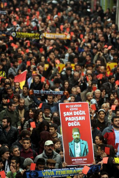 Taksim ıslık protestosu ile çınladı! - Resim: 4
