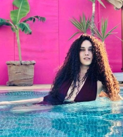 Çok Güzel Hareketler Bunlar'ın Zeynep'inin son halini görenler tanıyamadı! Böyle bir estetik olamaz! - Resim: 4