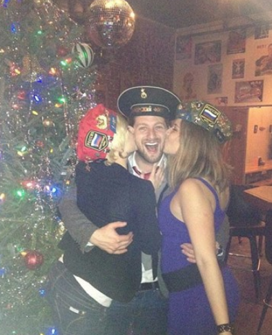 Dünyanın en garip adamı! İki sevgilisiyle aynı evde yaşıyor - Resim: 1