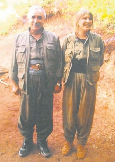 Kırmızı fularlı kız Karayılan'ın başını yaktı! Kandil ayaklandı - Resim: 2