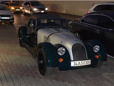 Cem Yılmaz'ın yeni oyuncakları dudak uçuklatıyor! - Resim: 2