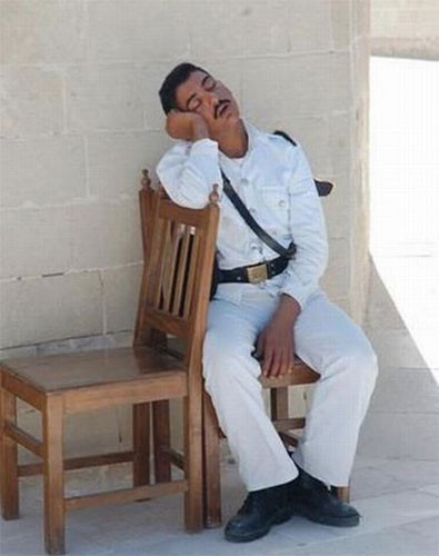 İş başında uyuyakalanlar - Resim: 3