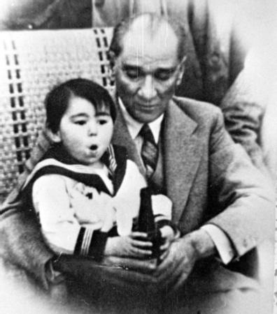 Atatürk'ün kızı Ülkü Adatepe - Resim: 3