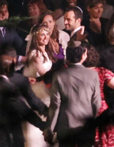 Ünlü yıldız oğlunun babasıyla evlendi - Resim: 2