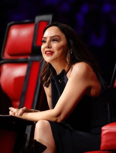 Ebru Gündeş'in 'yalan dolan' İranlı aşkı! 20 yaş küçük sevgilisiyle ilk fotoğrafı ortaya çıktı - Resim: 1