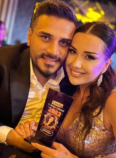 Dilan Polat hız kesmeden devam ediyor! Önce saldırıya uğradı sonra ödülünü aldı.. - Resim: 1