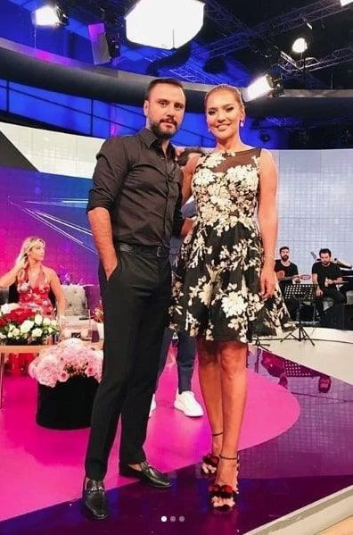 Demet Akalın kızı Hira'nın maaşlı sigortalı öğretmeninin ücretini açıkladı - Resim: 4